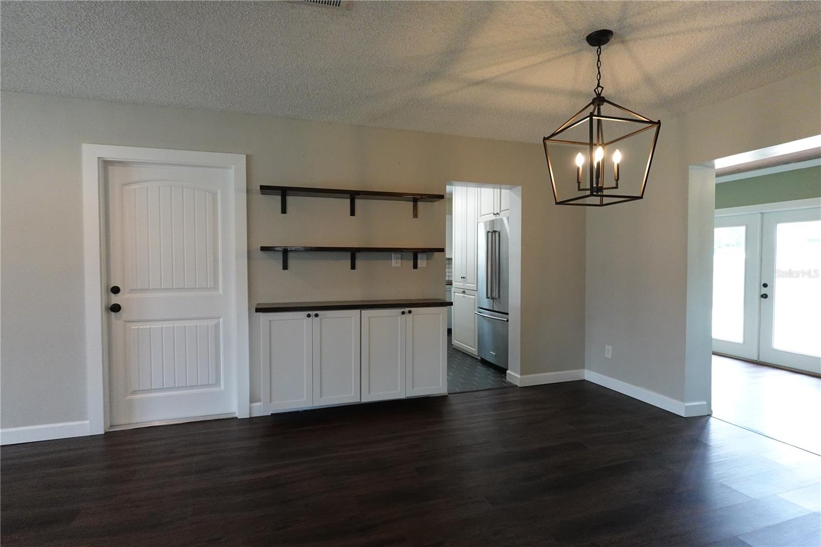 Image 4 of 9 For 2733 Woodland Hills Avenue