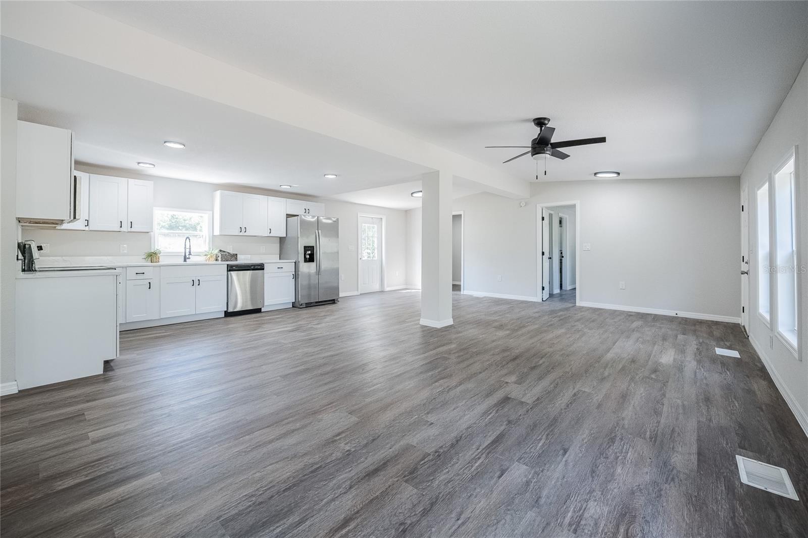 Image 4 of 14 For 10525 Hunters Trail