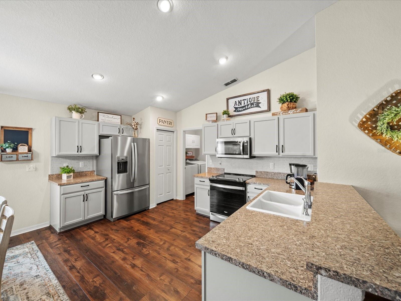 Image 11 of 41 For 3333 Winchester Estates Circle
