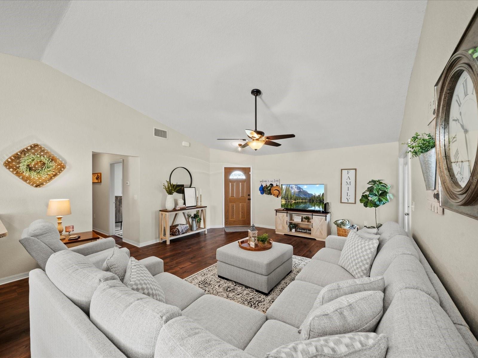 Image 13 of 41 For 3333 Winchester Estates Circle