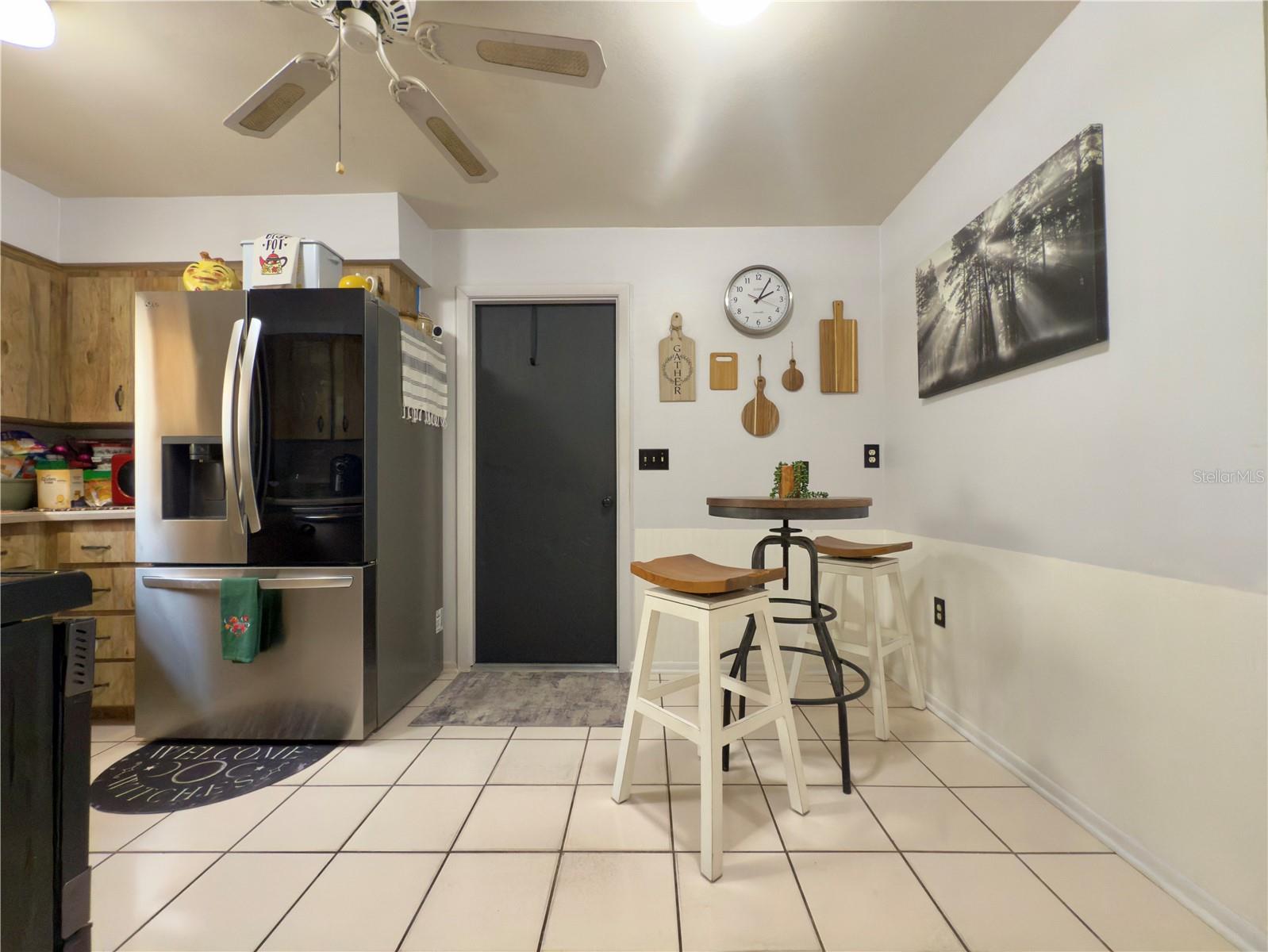Image 12 of 52 For 2450 Ridgeview Drive