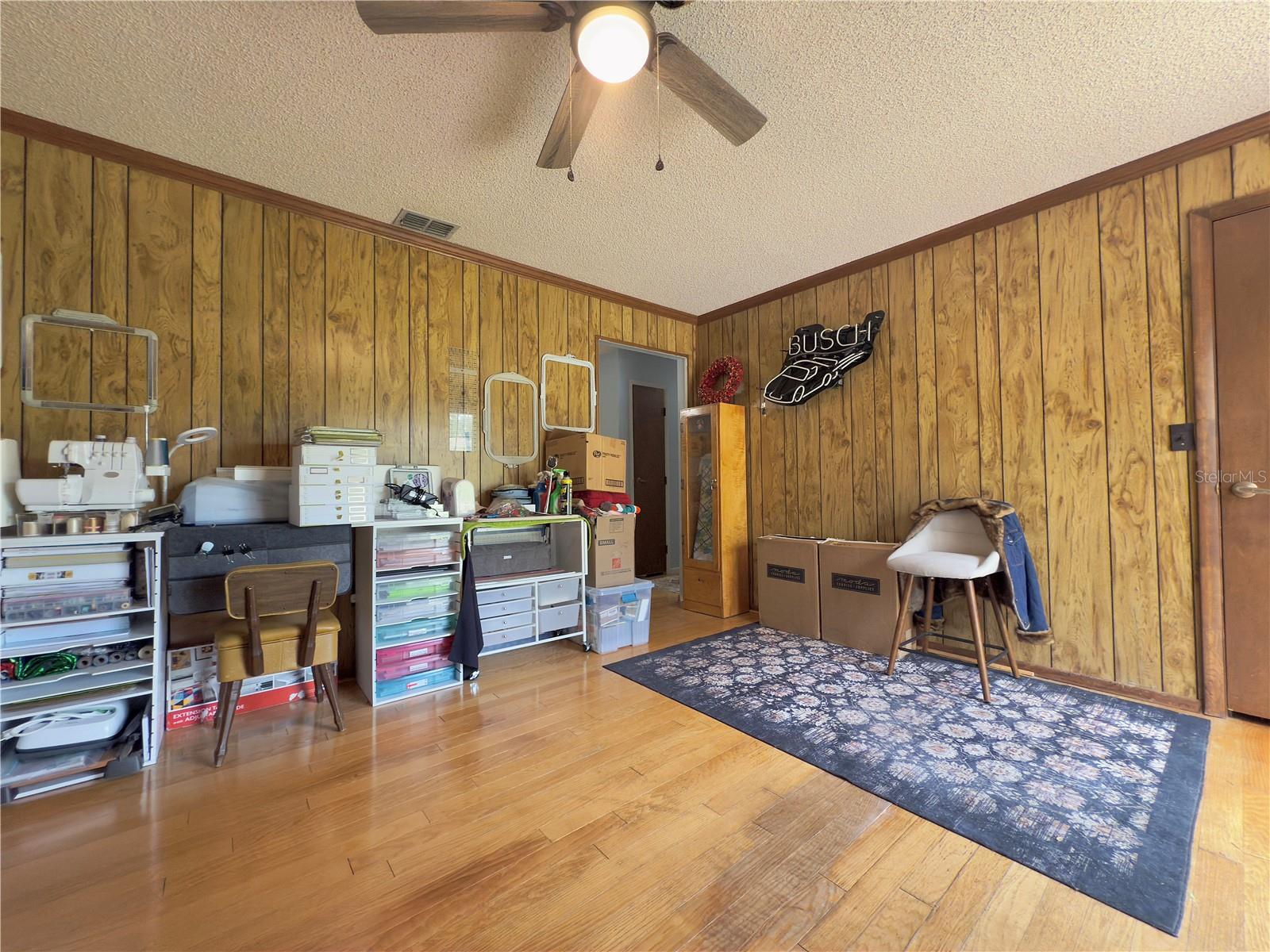 Image 23 of 52 For 2450 Ridgeview Drive