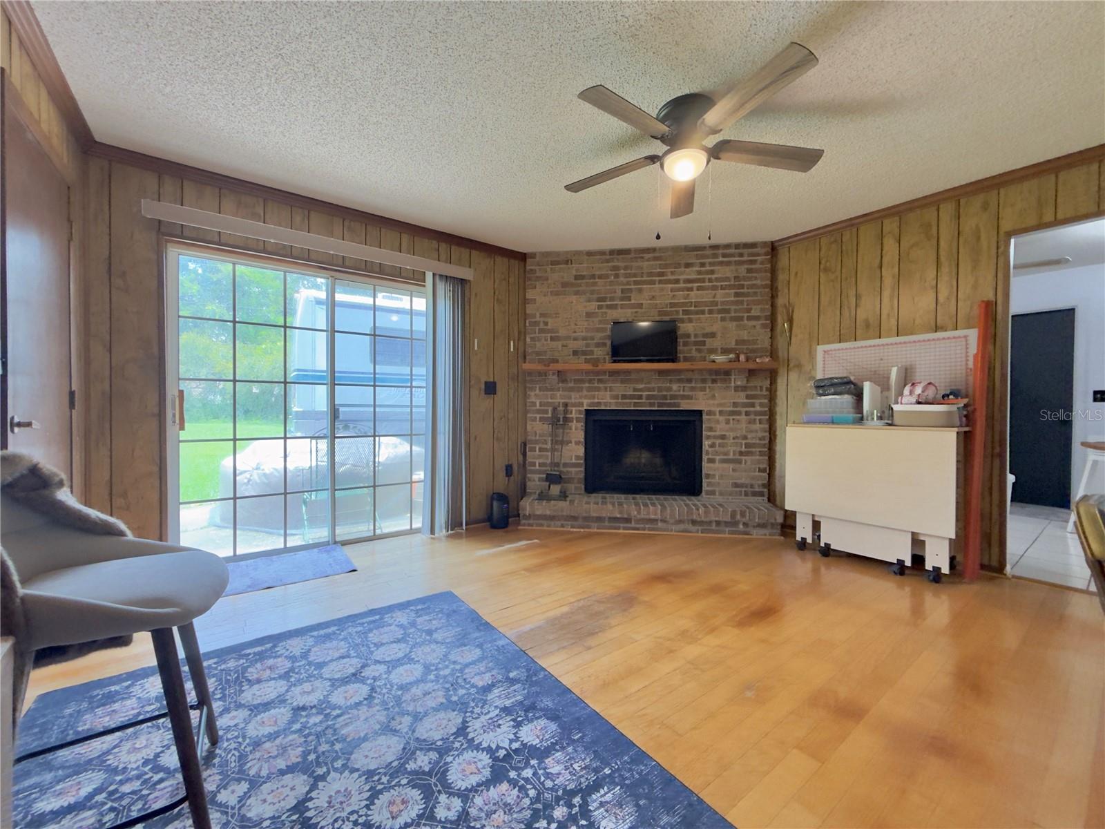 Image 24 of 52 For 2450 Ridgeview Drive