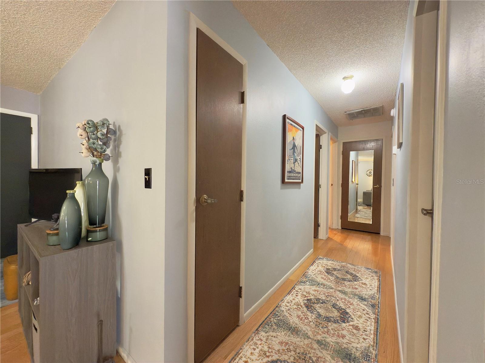 Image 27 of 52 For 2450 Ridgeview Drive