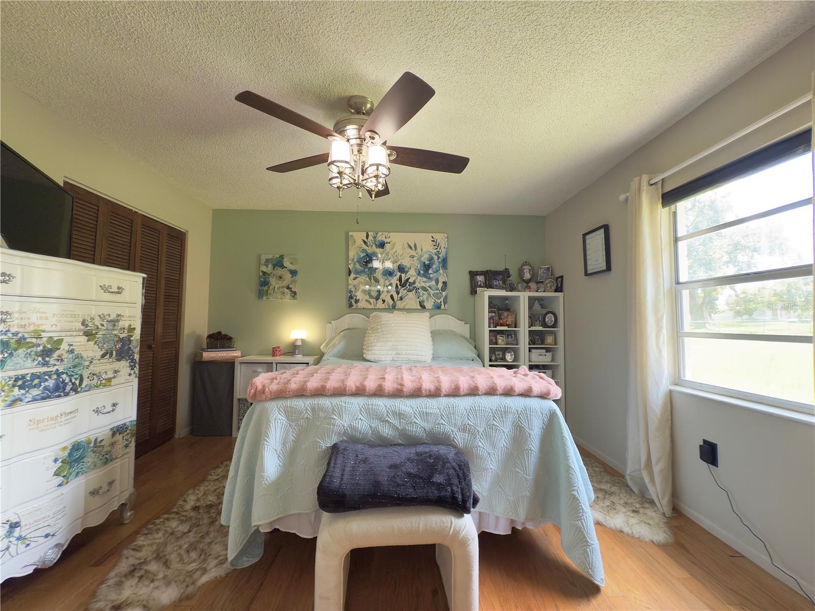 Image 29 of 52 For 2450 Ridgeview Drive