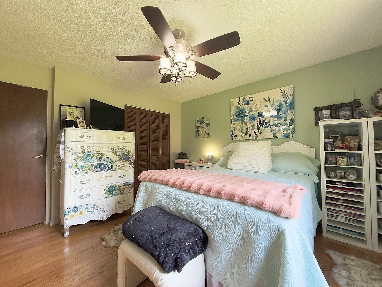Image 30 of 52 For 2450 Ridgeview Drive