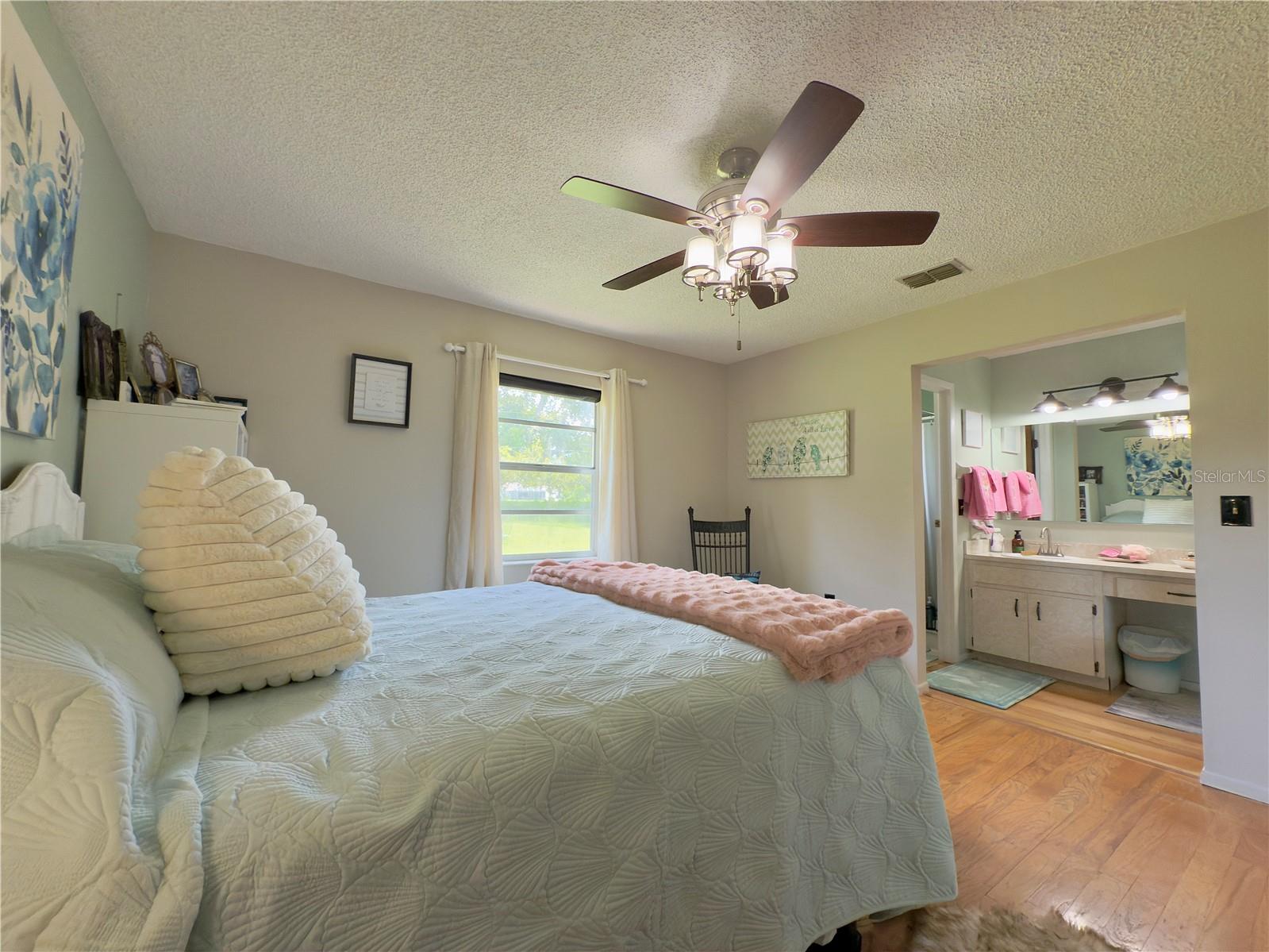 Image 31 of 52 For 2450 Ridgeview Drive