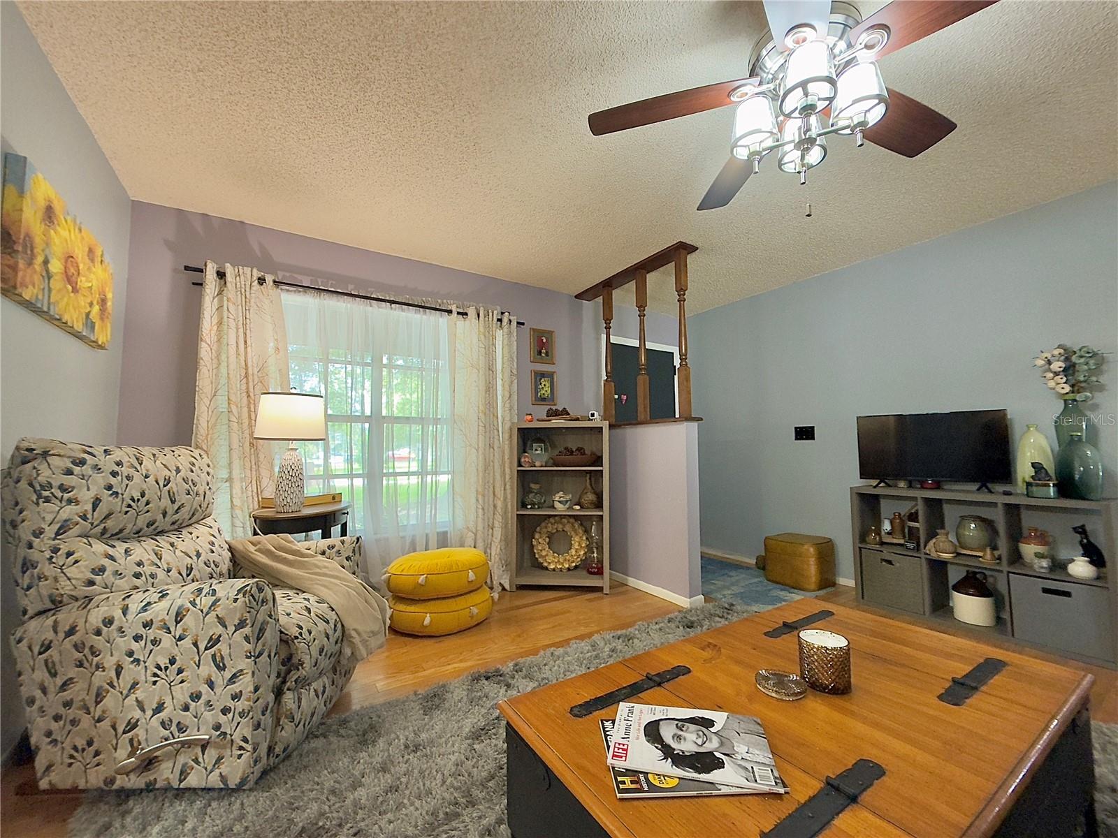 Image 6 of 52 For 2450 Ridgeview Drive