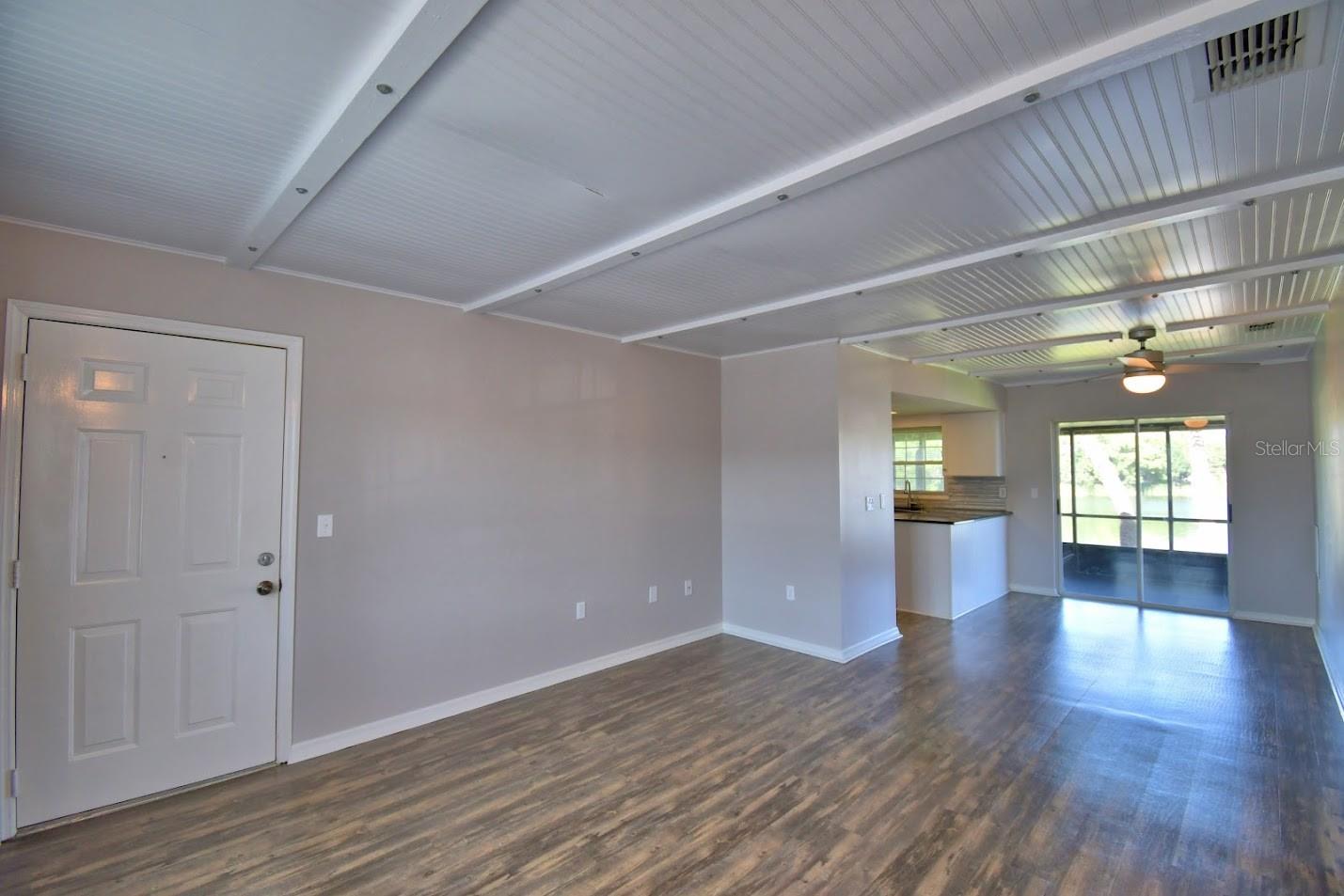 Image 4 of 30 For 1920 Edgewood Drive R8