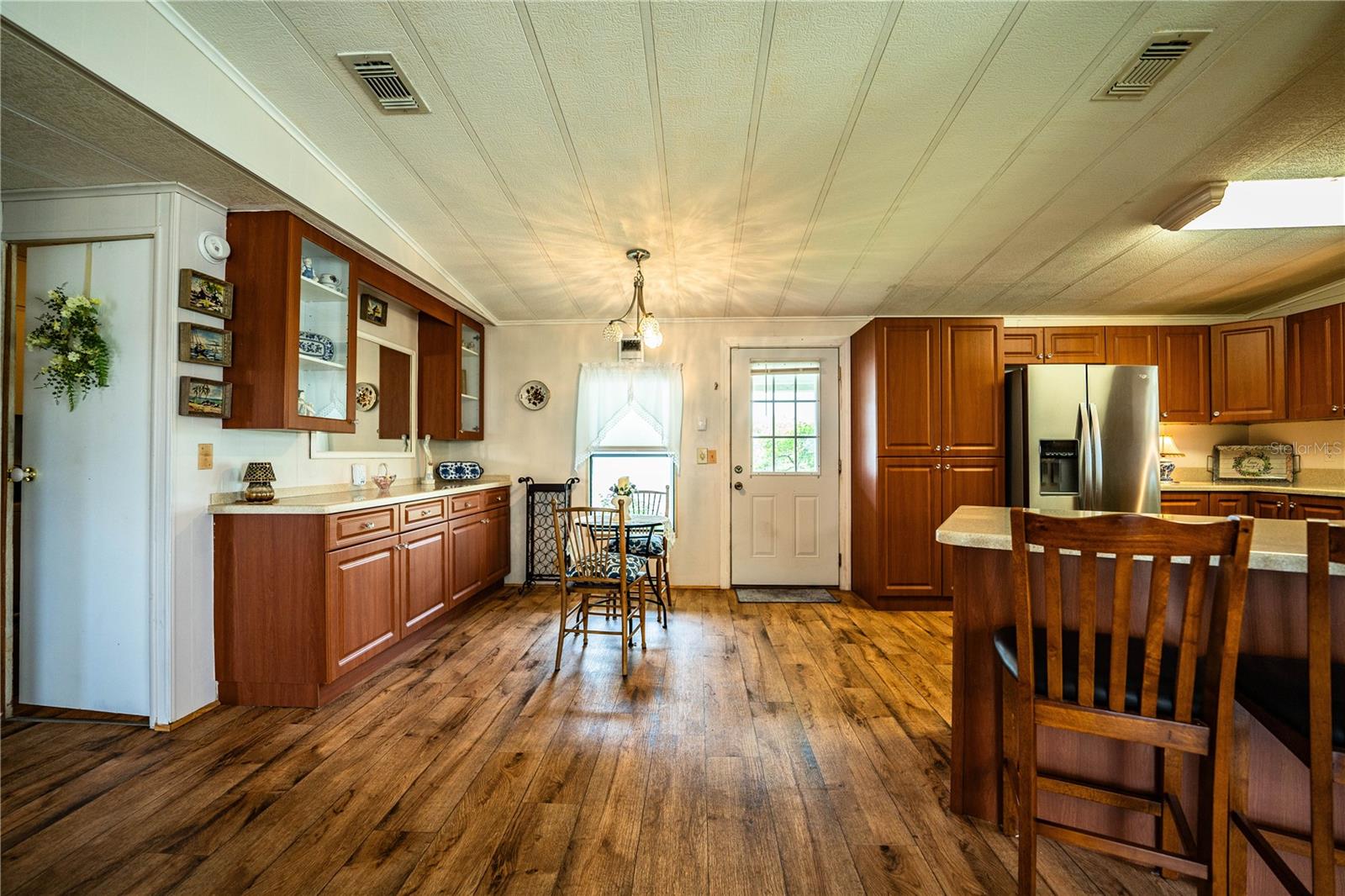 Image 24 of 61 For 2055 Floral Avenue 67