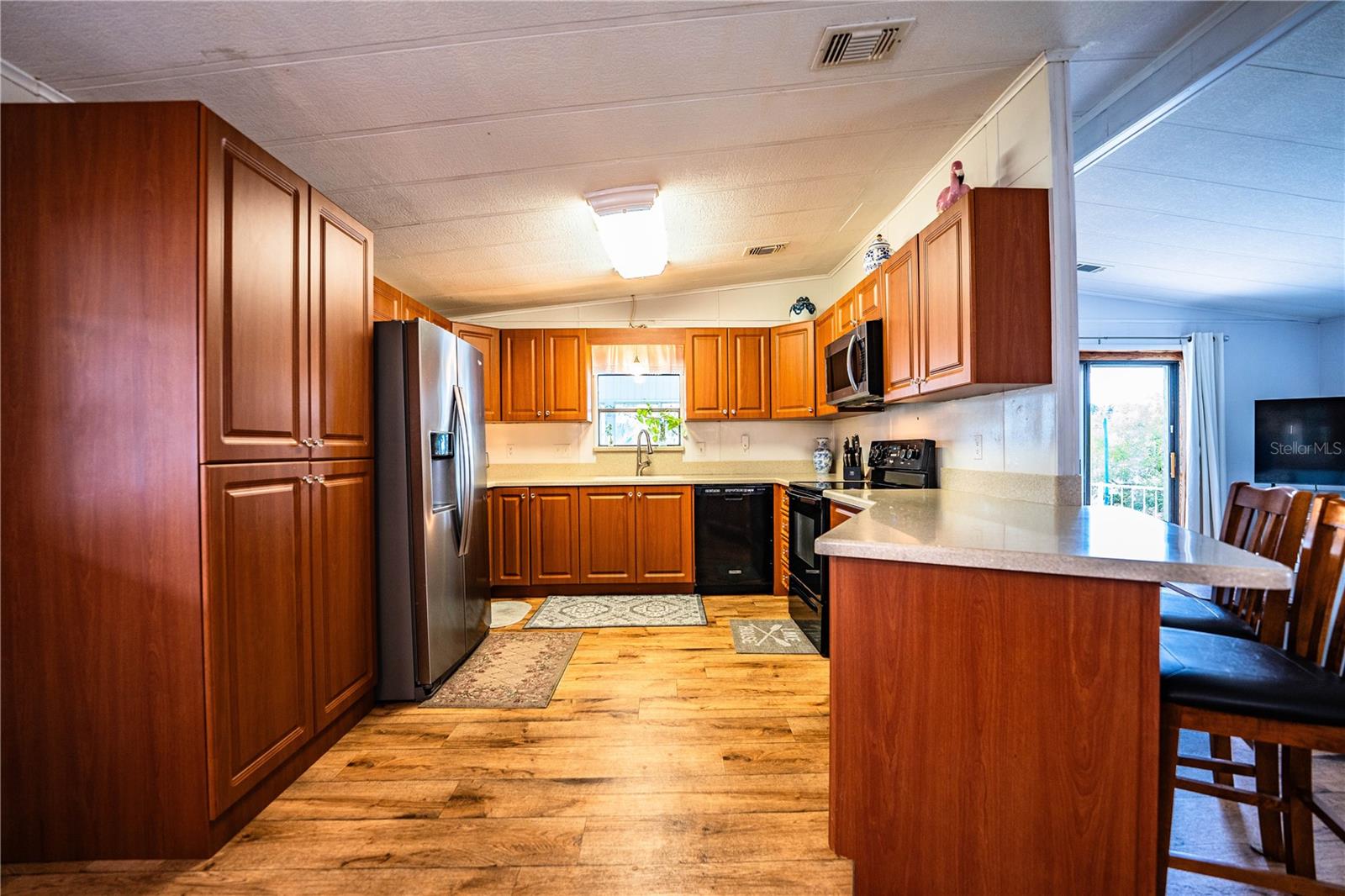 Image 30 of 61 For 2055 Floral Avenue 67