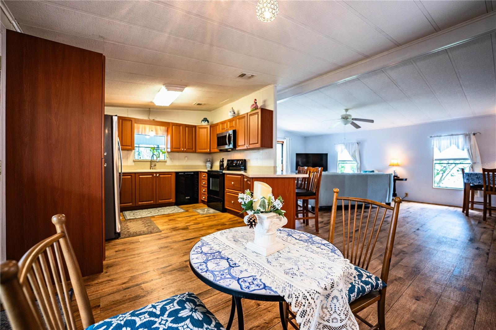 Image 31 of 61 For 2055 Floral Avenue 67