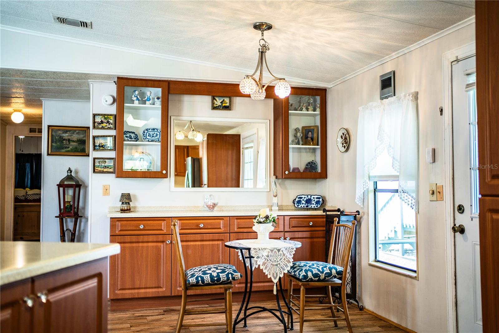 Image 33 of 61 For 2055 Floral Avenue 67