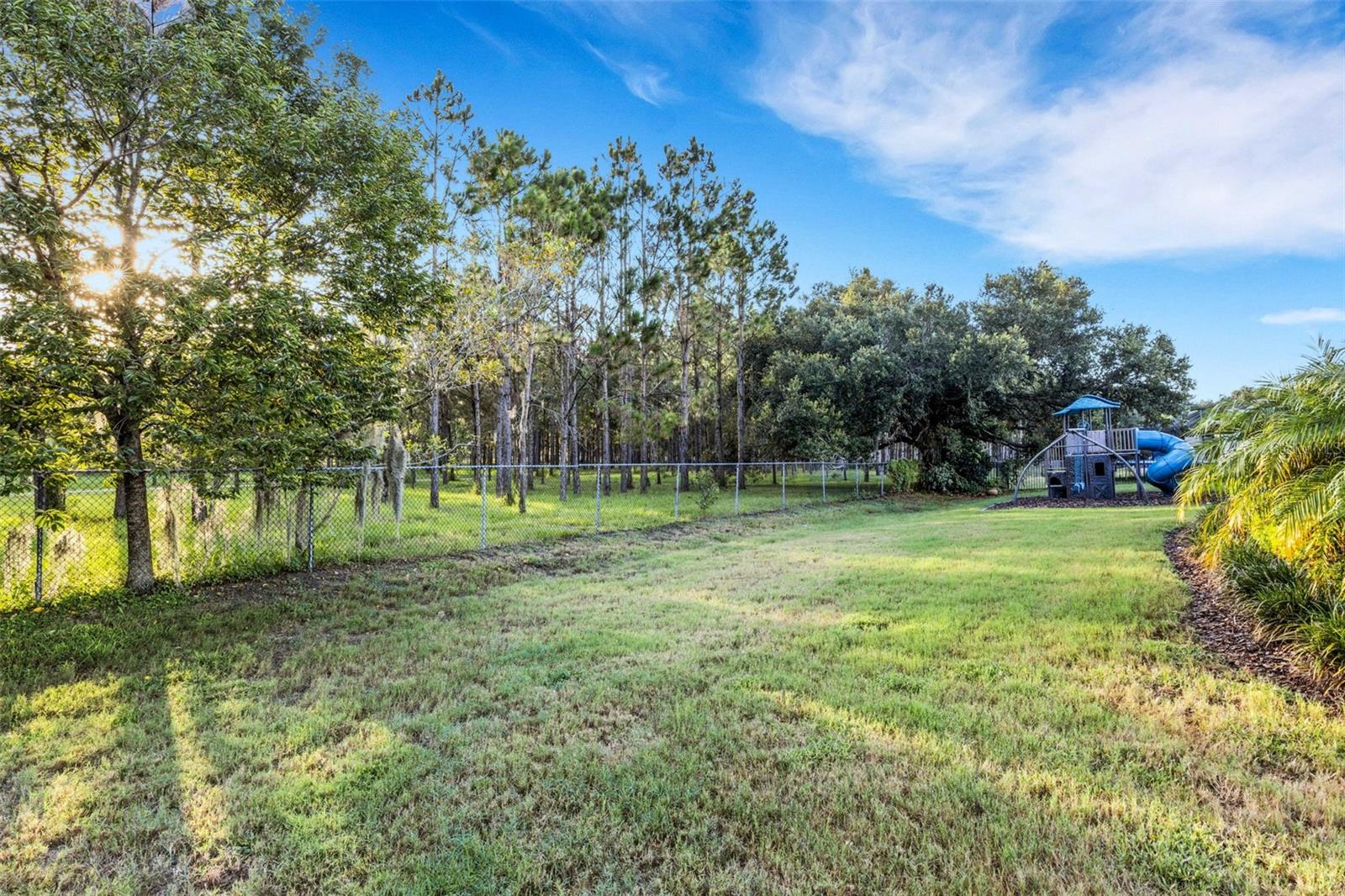 Image 19 of 36 For 6129 Riverlake Boulevard
