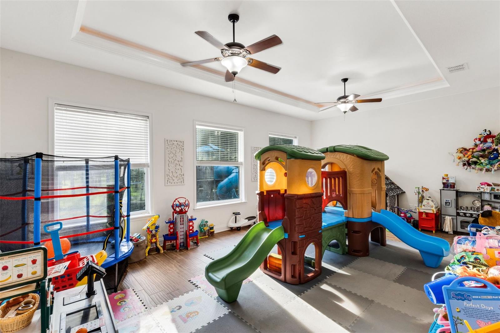 Image 27 of 36 For 6129 Riverlake Boulevard