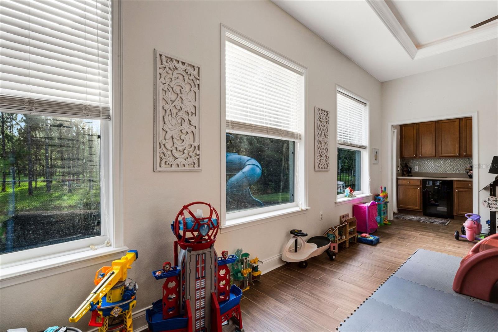 Image 28 of 36 For 6129 Riverlake Boulevard
