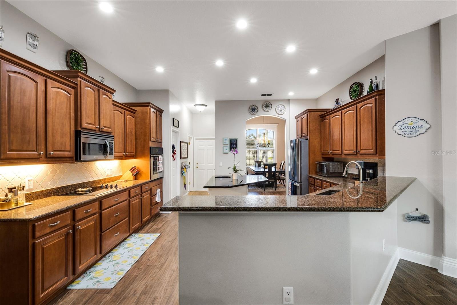 Image 4 of 36 For 6129 Riverlake Boulevard
