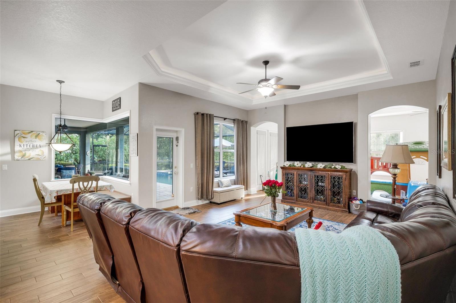 Image 9 of 36 For 6129 Riverlake Boulevard