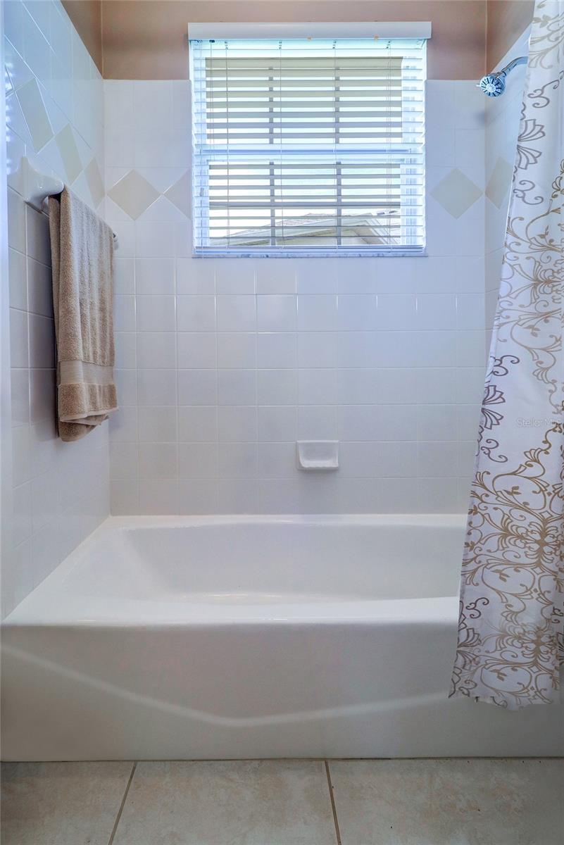 Image 19 of 36 For 2804 Prestwick Drive