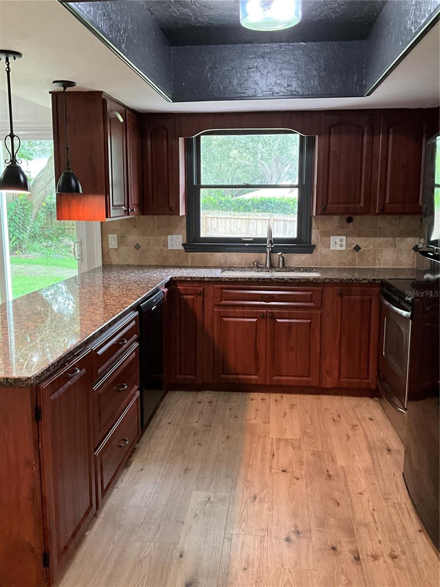 Image 4 of 6 For 4038 Doral  