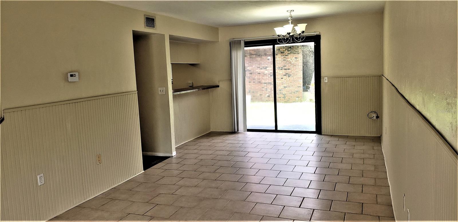 Image 11 of 43 For 1836 Crystal Lake Drive 12