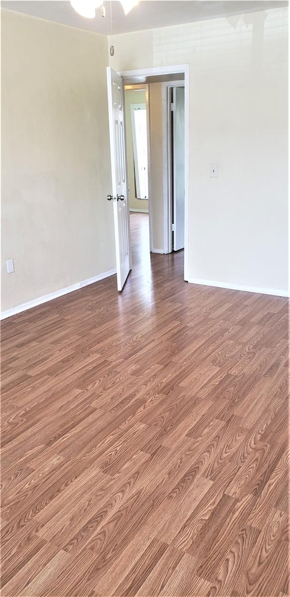 Image 32 of 43 For 1836 Crystal Lake Drive 12