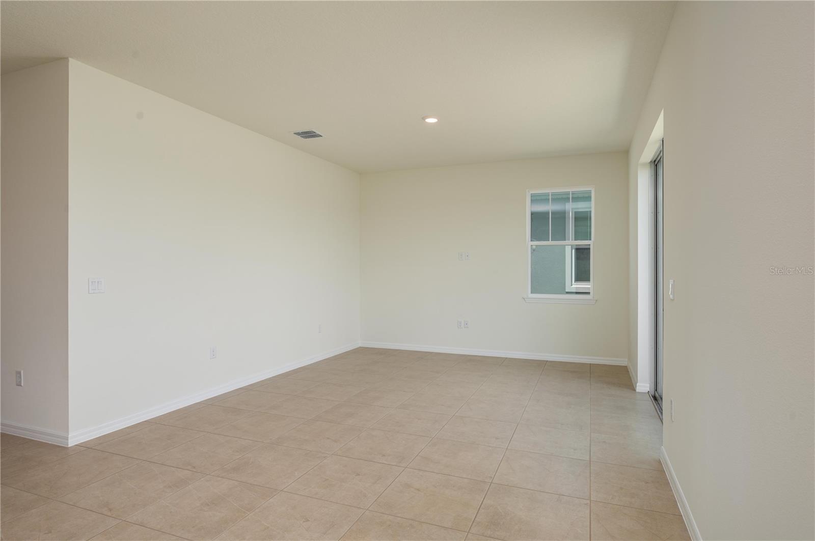 Image 7 of 27 For 2335 Selenia Street