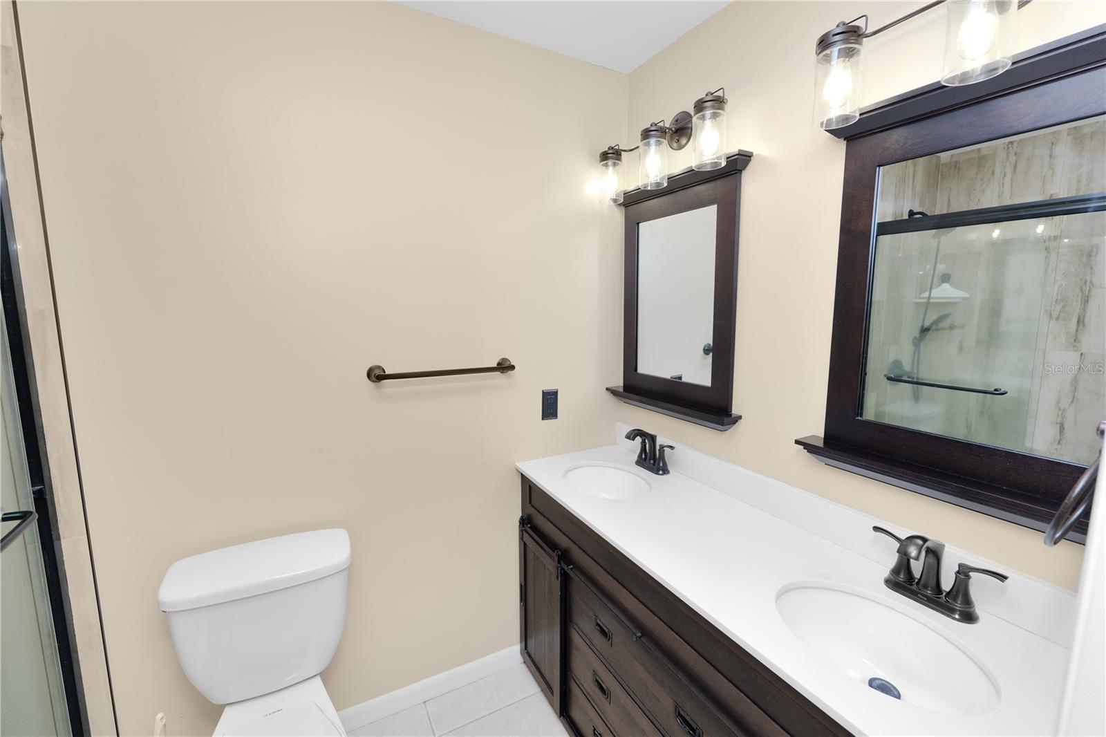 Image 18 of 37 For 3234 Bonnybrook Drive S