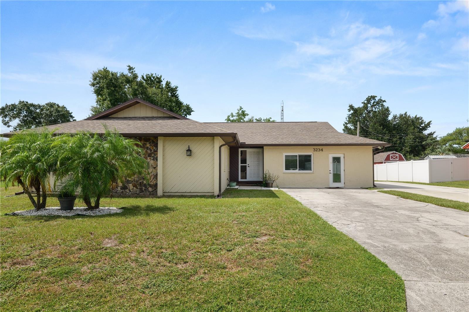 Image 2 of 37 For 3234 Bonnybrook Drive S