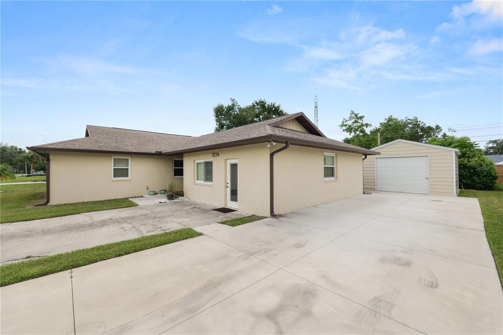 Image 25 of 37 For 3234 Bonnybrook Drive S