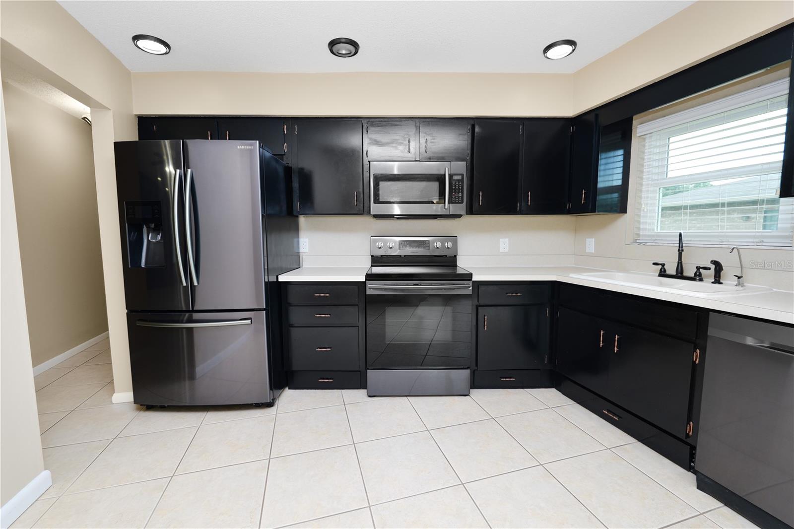 Image 7 of 37 For 3234 Bonnybrook Drive S