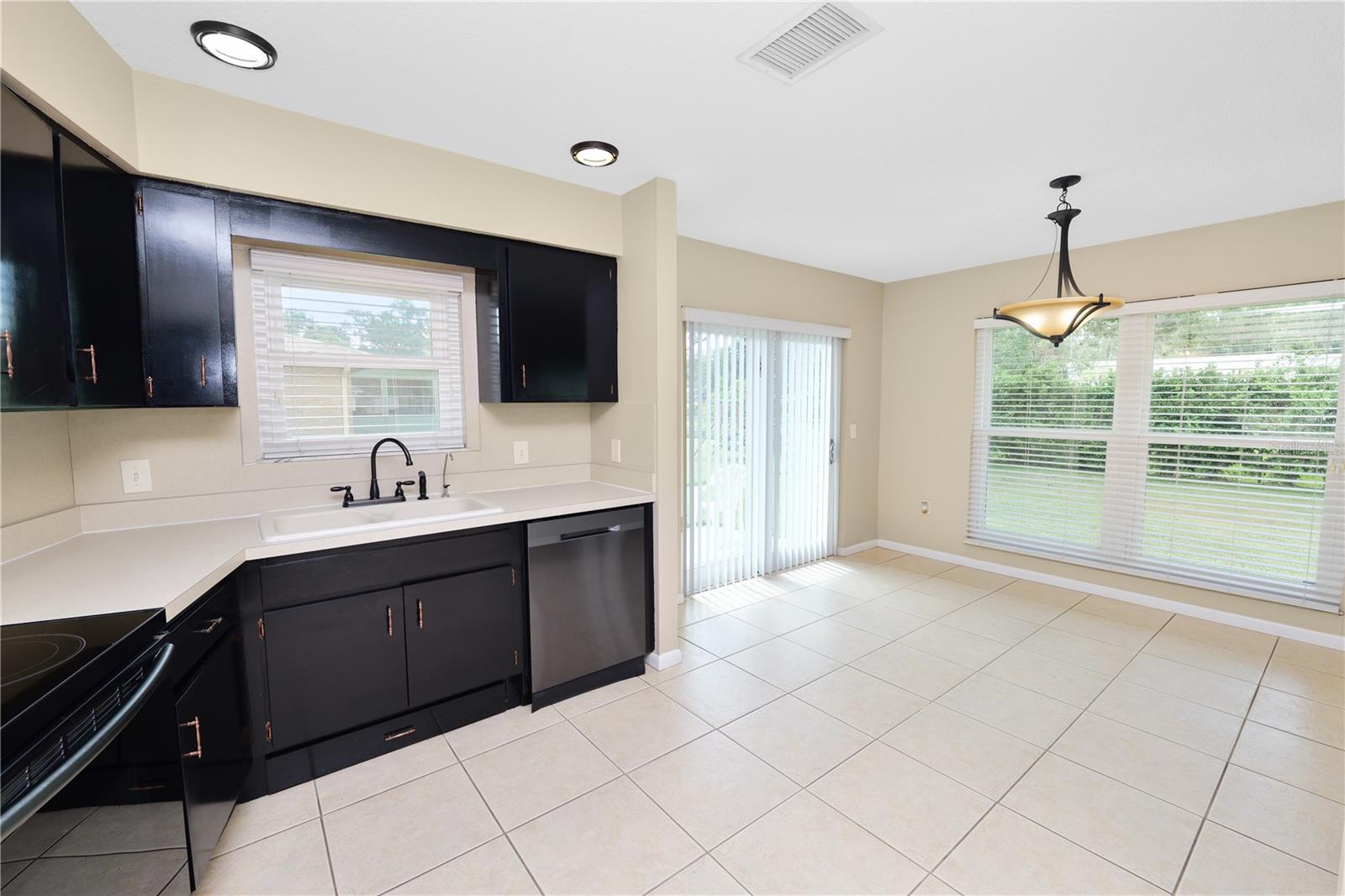 Image 8 of 37 For 3234 Bonnybrook Drive S