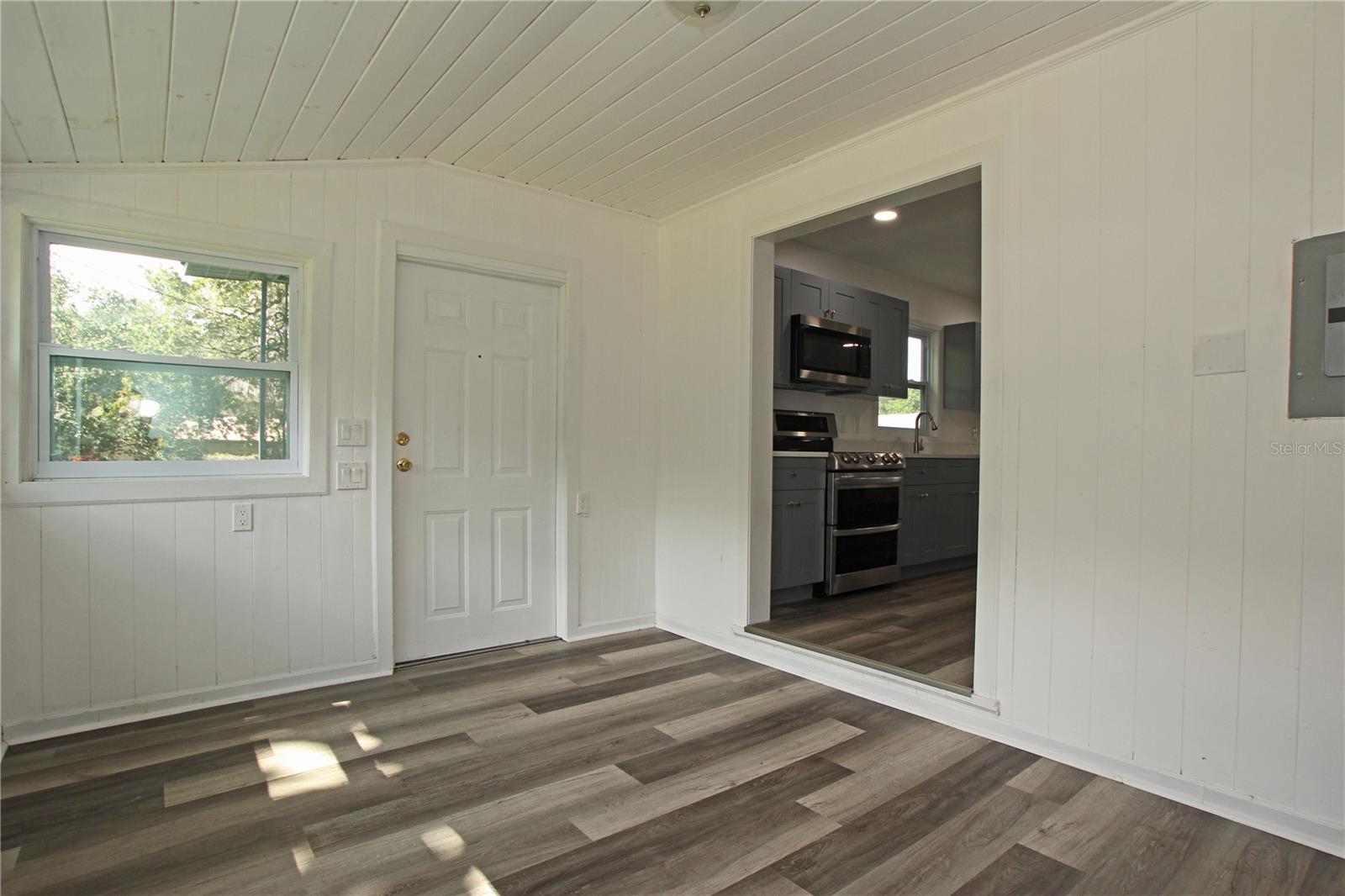 Image 12 of 24 For 4925 Magnolia Avenue