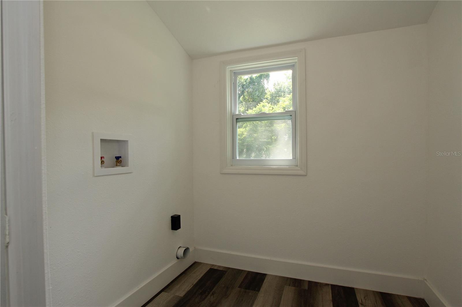 Image 14 of 24 For 4925 Magnolia Avenue