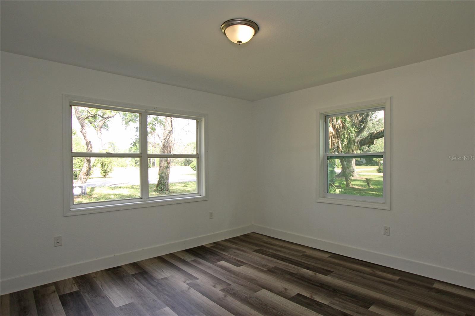 Image 19 of 24 For 4925 Magnolia Avenue