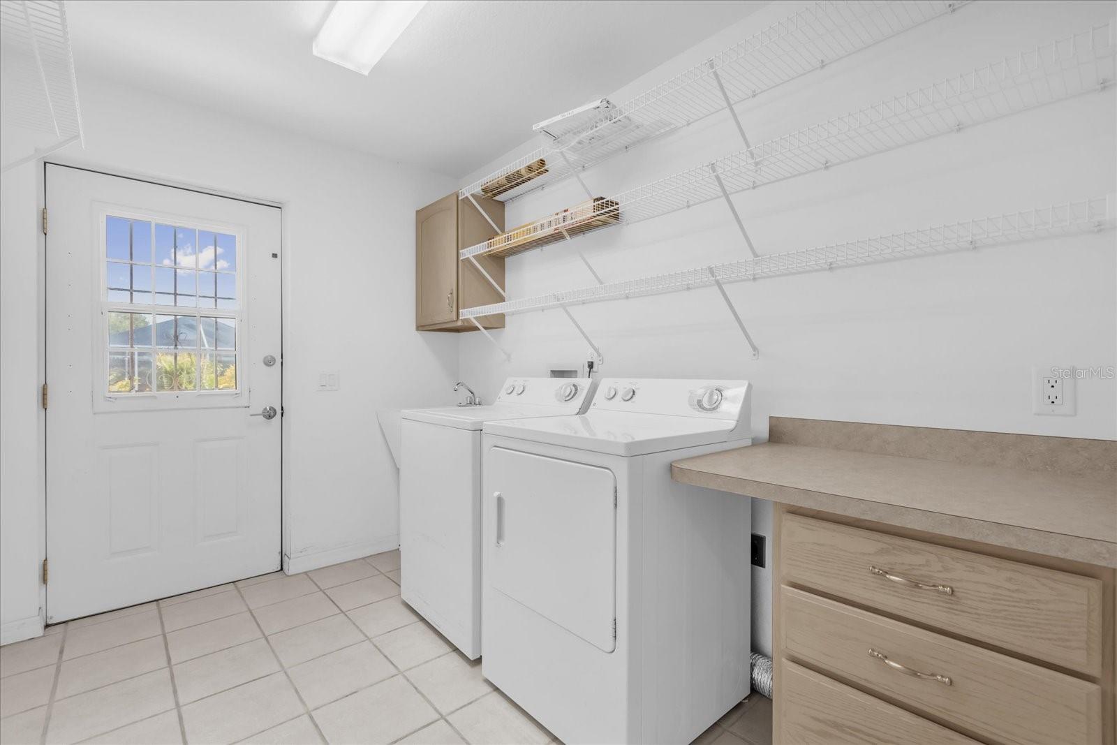 Image 12 of 27 For 2135 Woodbury Boulevard