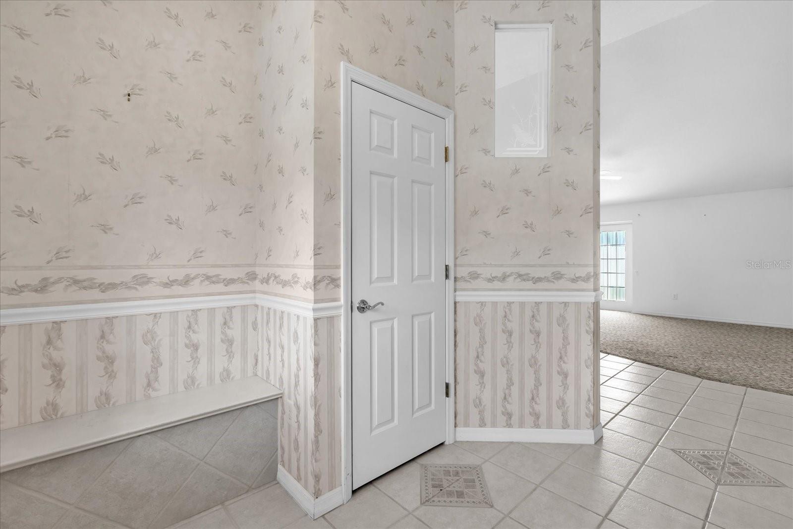 Image 17 of 27 For 2135 Woodbury Boulevard