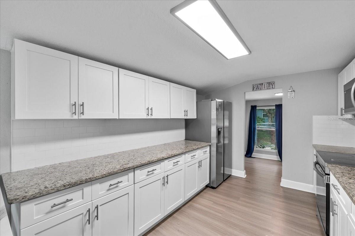 Image 13 of 41 For 208 Weaver Avenue
