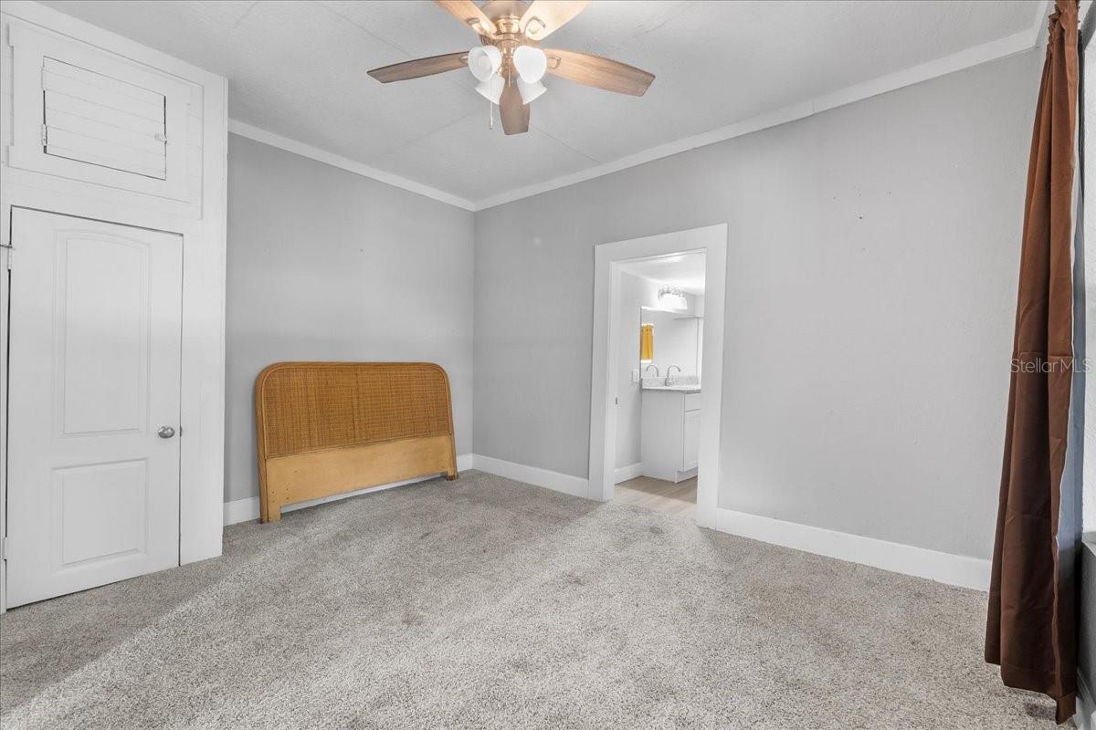 Image 19 of 41 For 208 Weaver Avenue