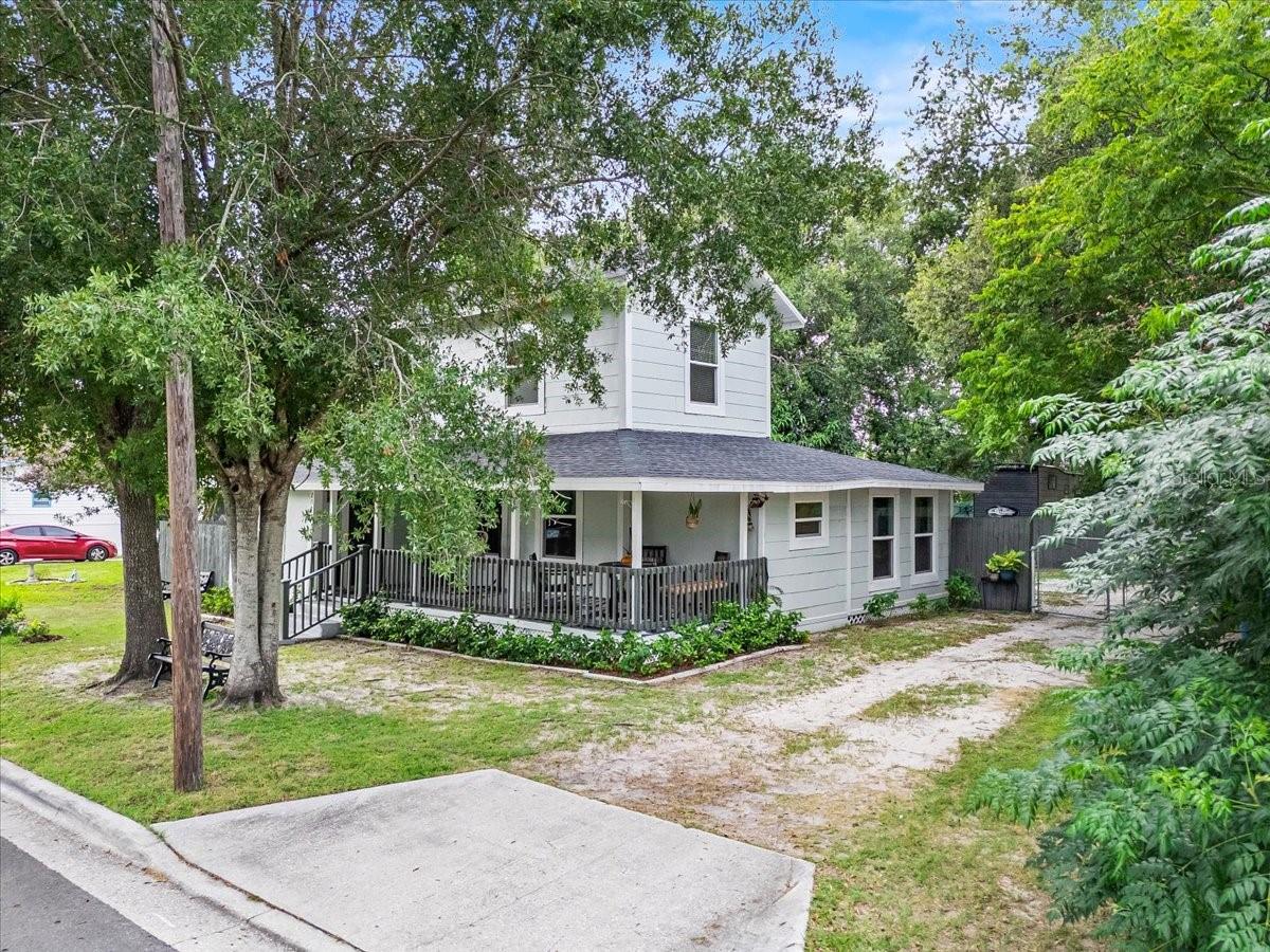 Image 3 of 41 For 208 Weaver Avenue