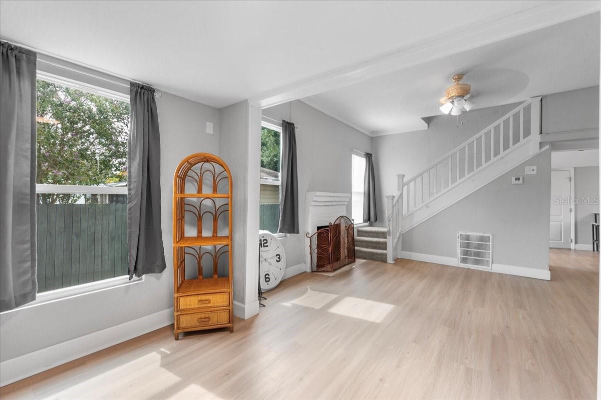 Image 8 of 41 For 208 Weaver Avenue
