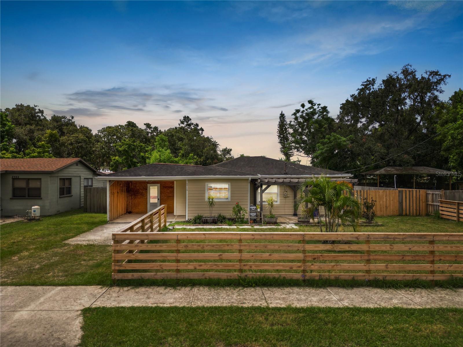 Image 3 of 44 For 2719 Woodstock Avenue
