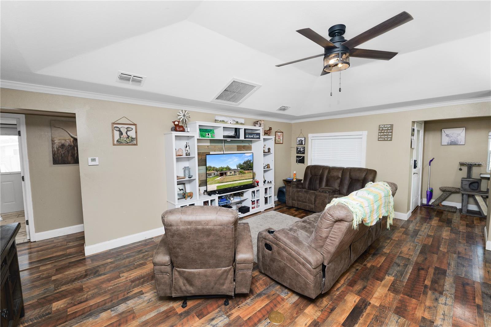 Image 6 of 44 For 2719 Woodstock Avenue