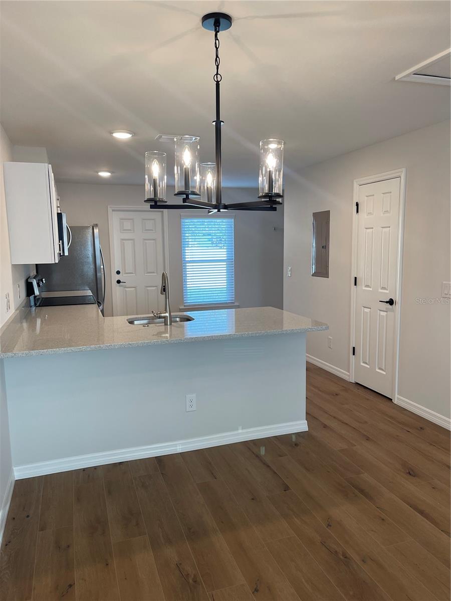 Image 5 of 18 For 1517 Moonlite Drive