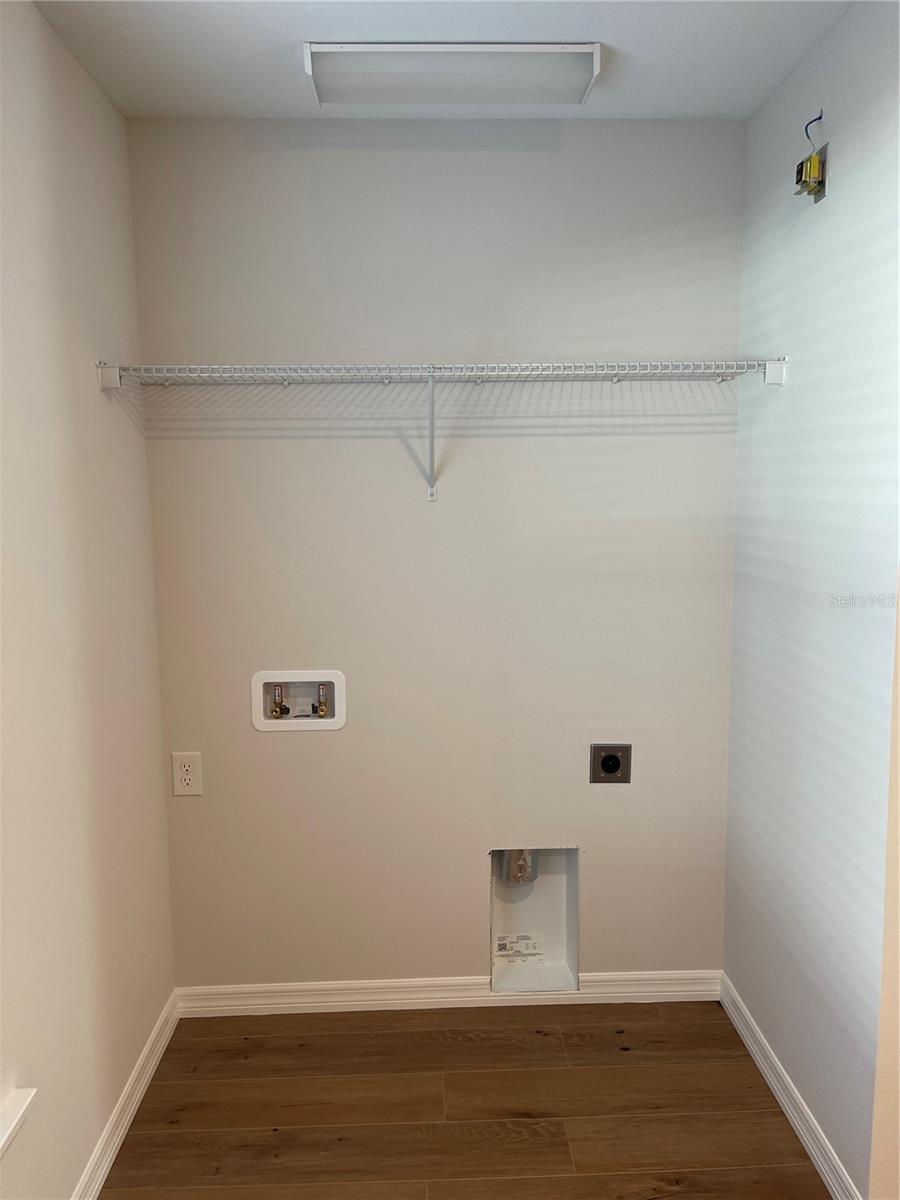 Image 7 of 18 For 1517 Moonlite Drive