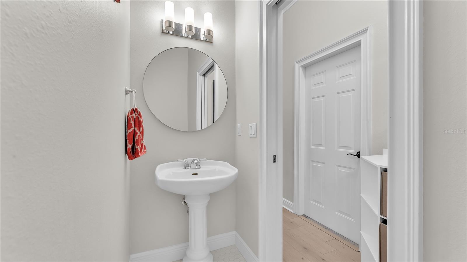 Image 22 of 63 For 6801 Crescent Oaks Circle
