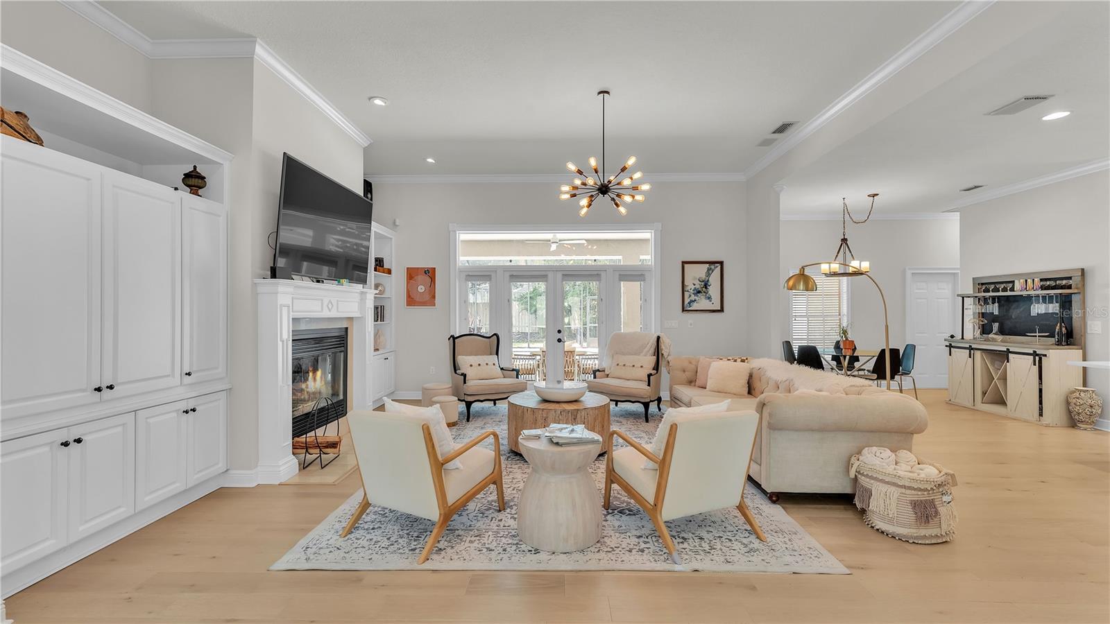 Image 3 of 63 For 6801 Crescent Oaks Circle
