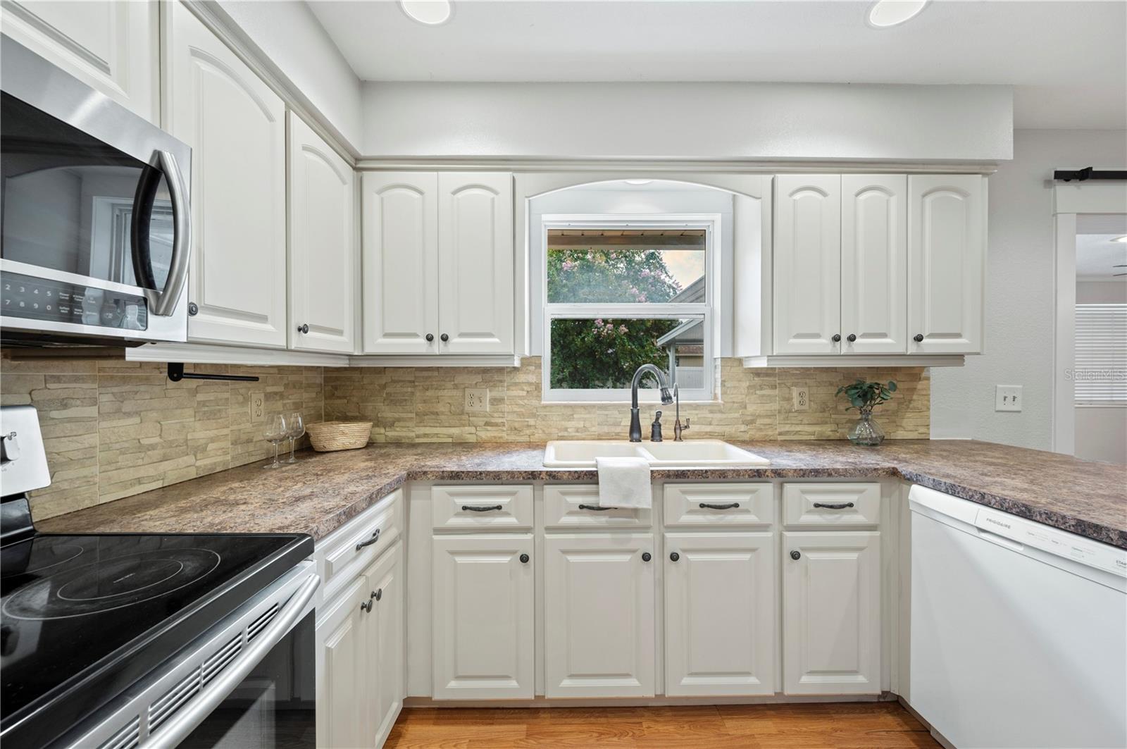 Image 15 of 50 For 1054 Colony Park Drive