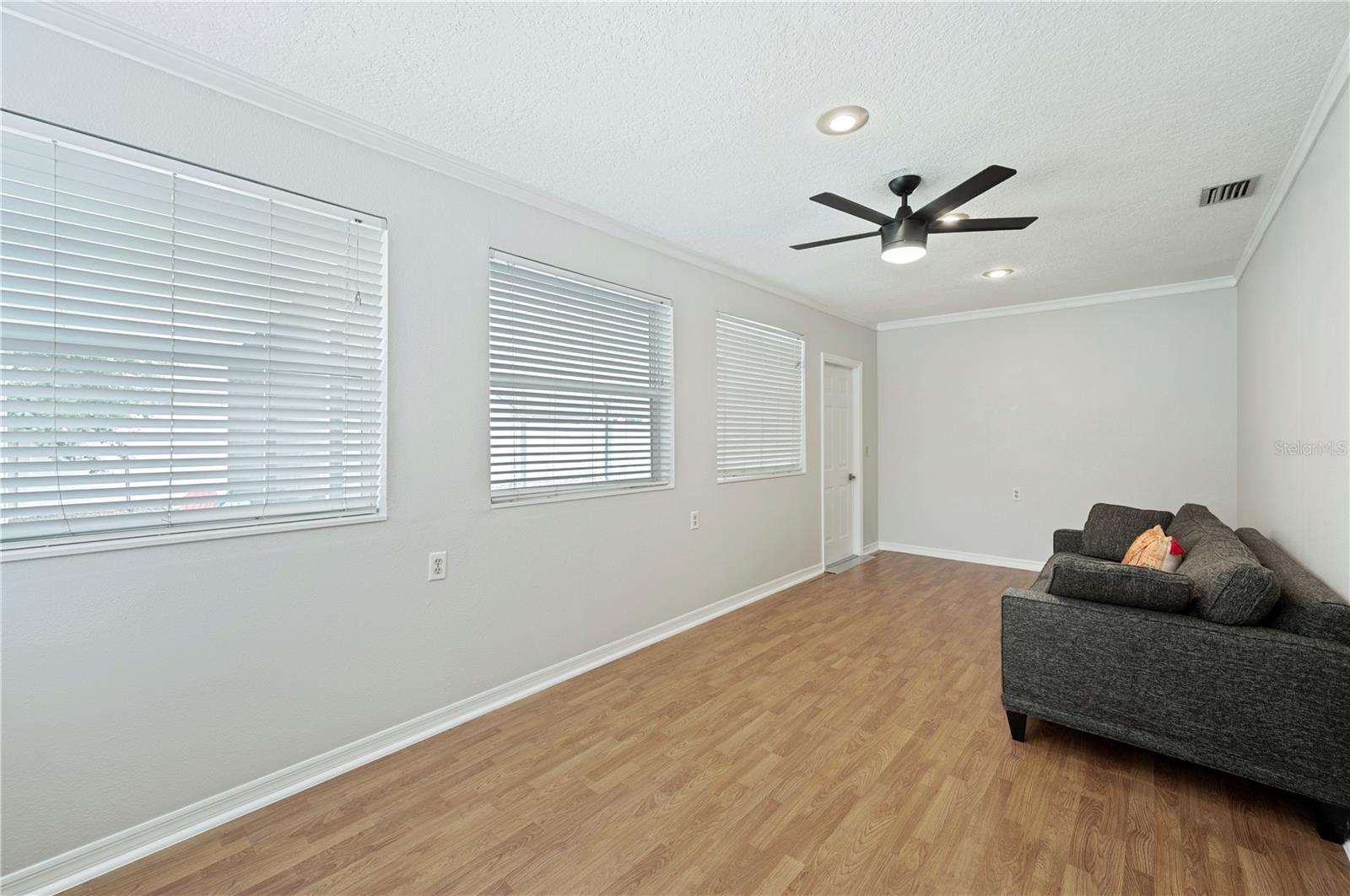 Image 18 of 50 For 1054 Colony Park Drive