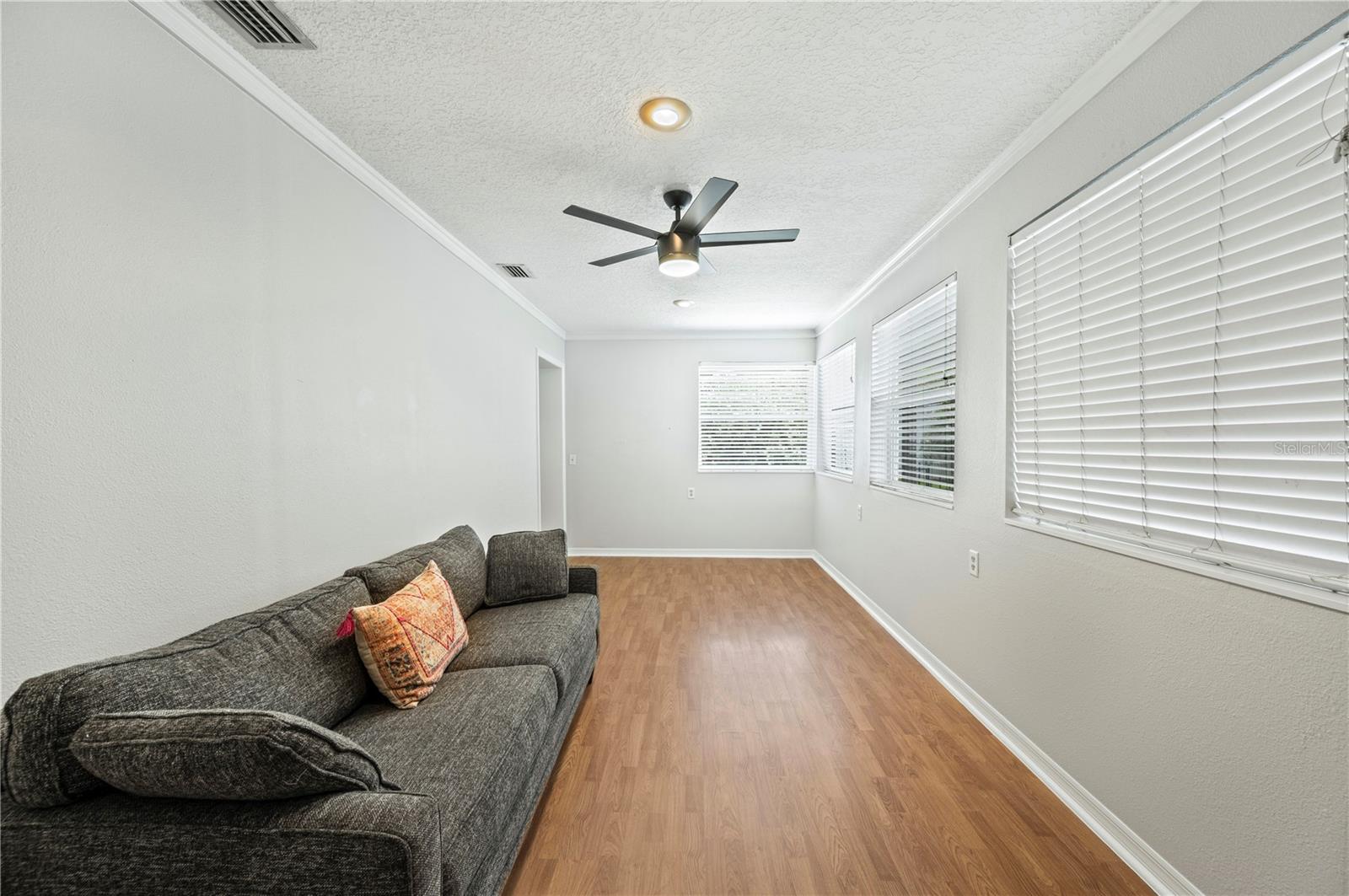 Image 19 of 50 For 1054 Colony Park Drive